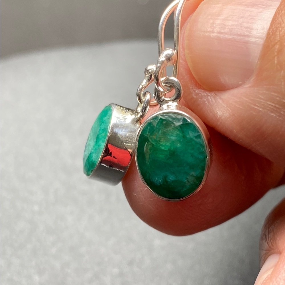 Emerald Earrings in Solid Sterling Silver 925 - Picture 5 of 7